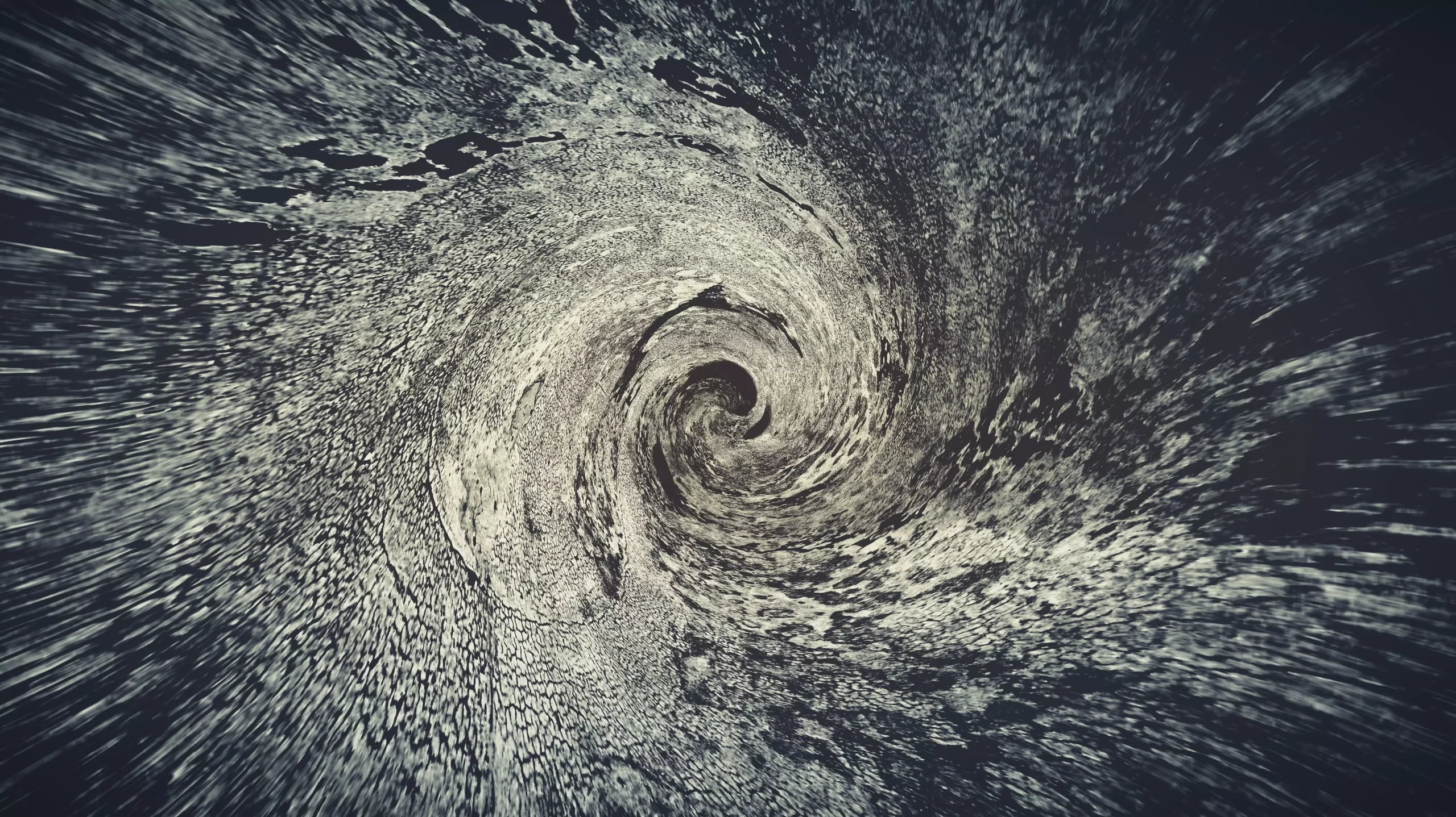 Using mobile data Taiwan typhoon maps and alerts on a phone