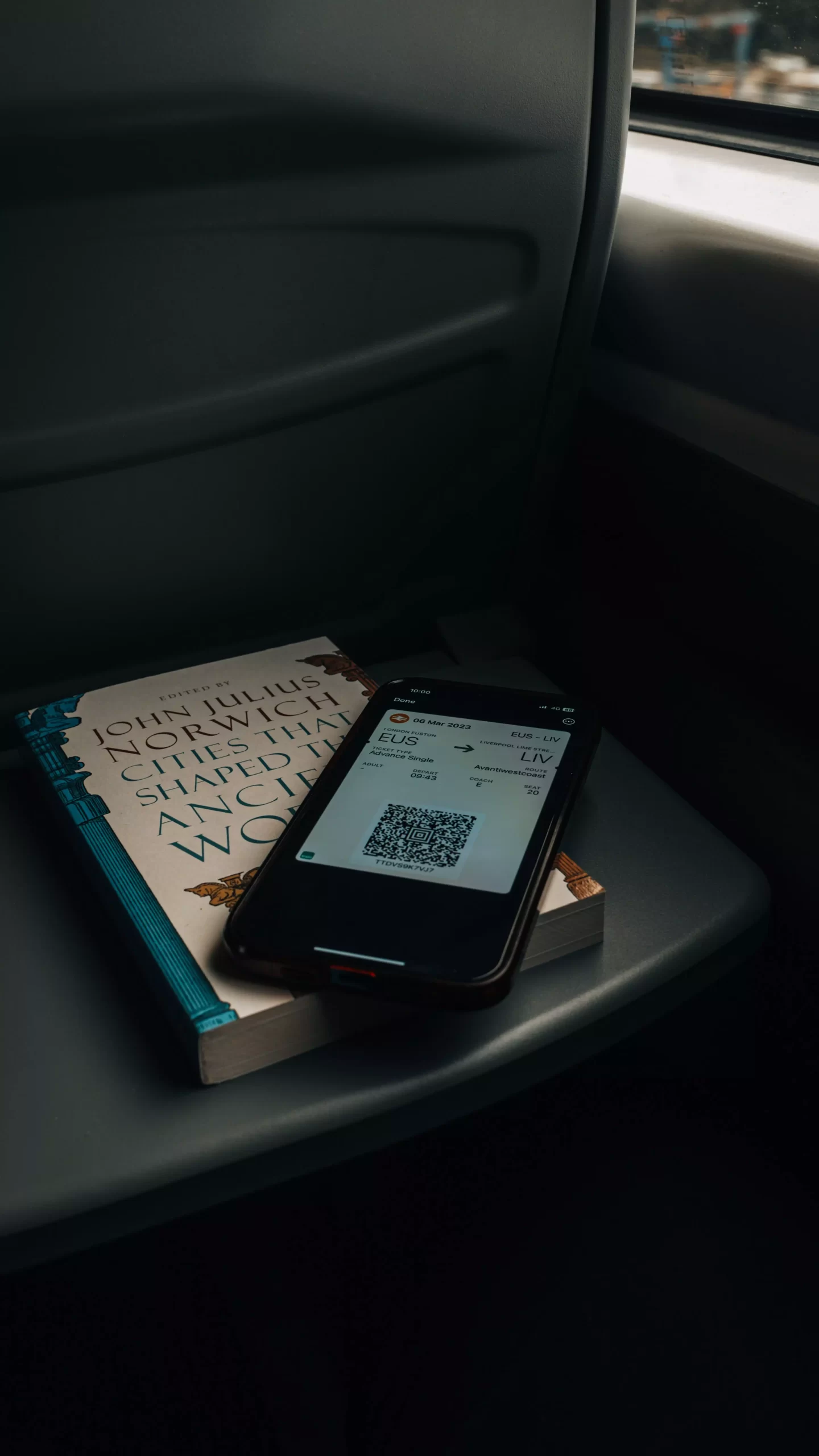 Traveler navigating the Taipei MRT online with a Taiwan eSIM
