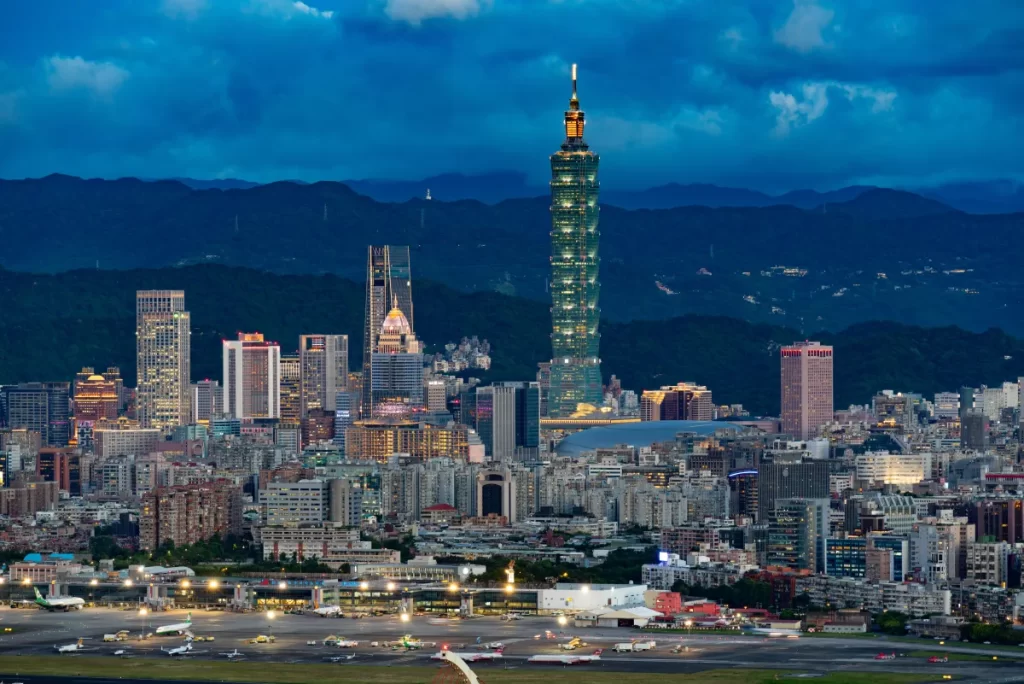 Taiwan airport SIM vs eSIM – Taiwan airport SIM counter vs eSIM